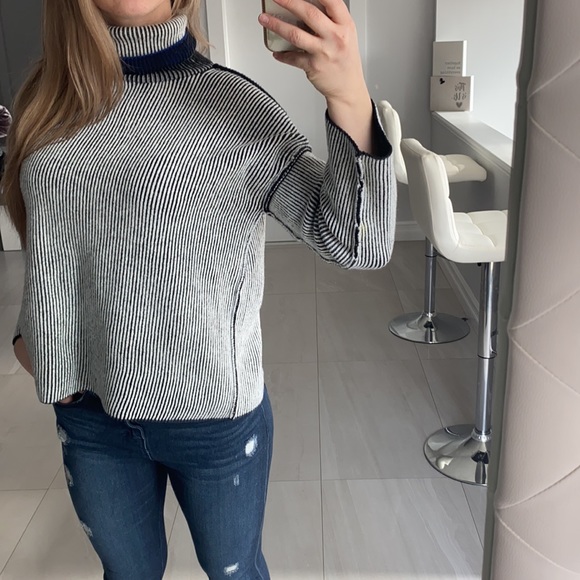 Theo & Spense Turtleneck - Picture 8 of 8